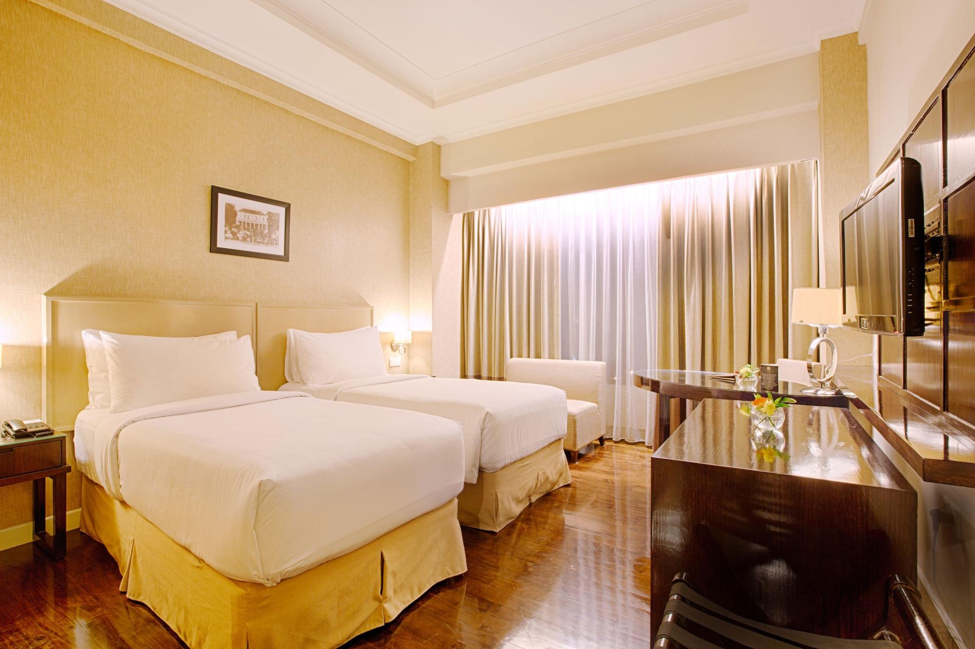 Royal Kuningan Hotel Jakarta Exterior photo