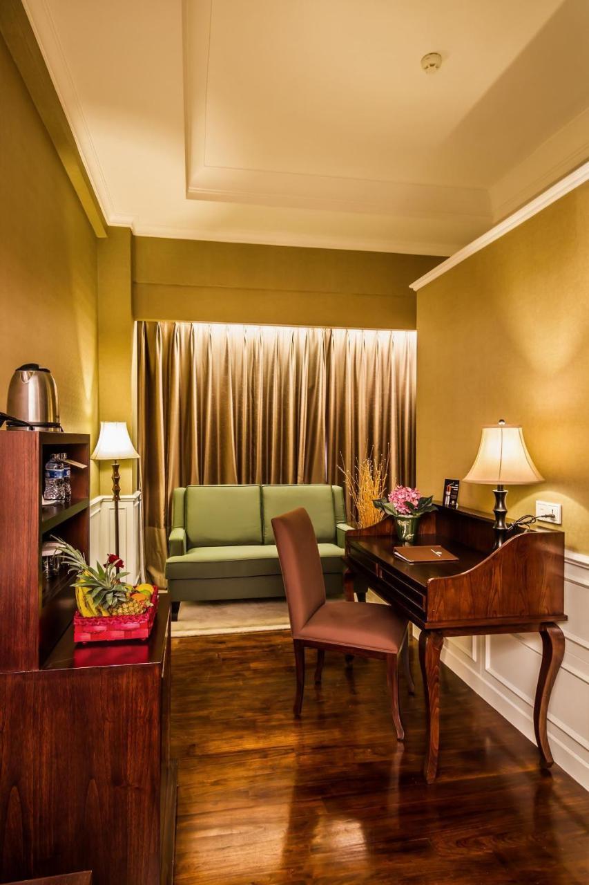 Royal Kuningan Hotel Jakarta Exterior photo
