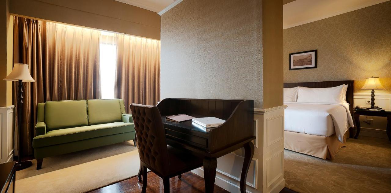 Royal Kuningan Hotel Jakarta Exterior photo
